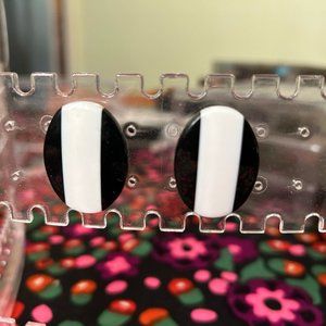 Vintage Mod 1960 Black/White Earrings